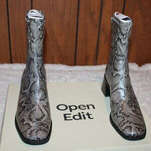 Open Edit "GIAH" Snake print short boots Sz 7